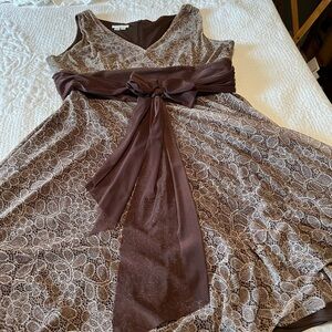 London Times Elegant Lace Dress with Sash